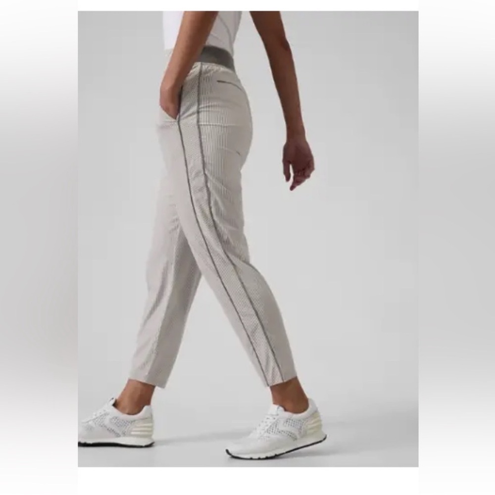 NWT Athleta Brooklyn Textured Ankle Pant City Stripe Grey White size 4